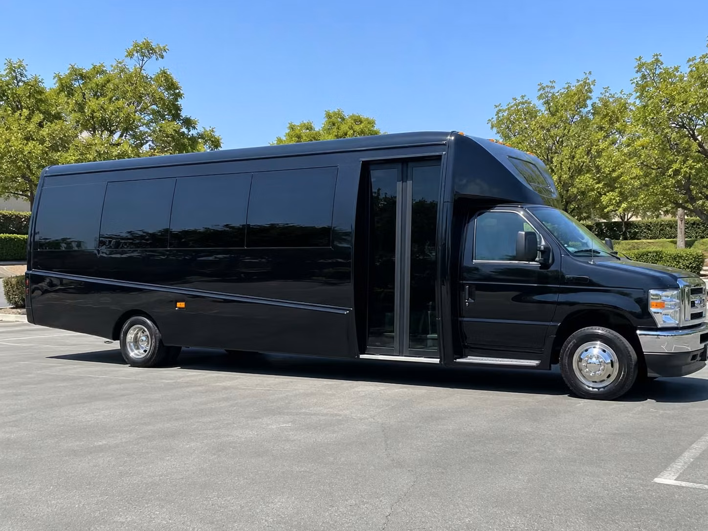 15 passenger minibus