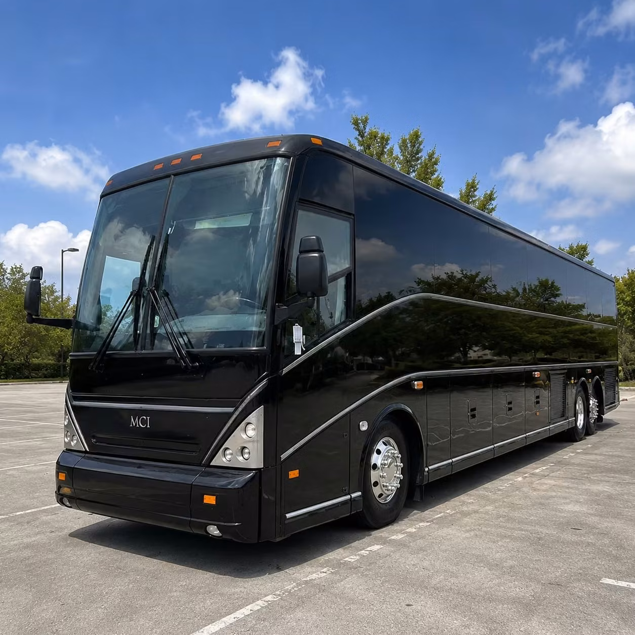 construction crew and worksite shuttle transportation in springfield mo