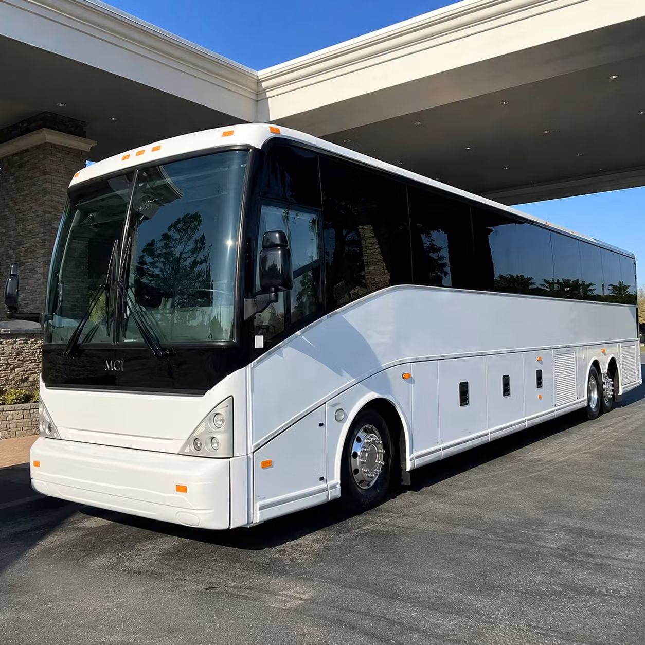 wedding guests flying into springfield need seamless airport shuttles